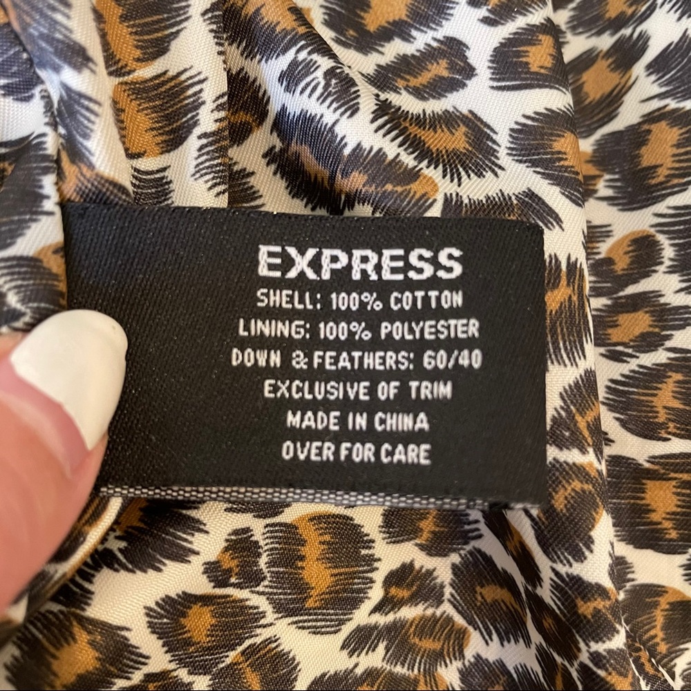 SOLD❤️ Express Size 8 Beige Puffer Fur Coat - Picture 12 of 13